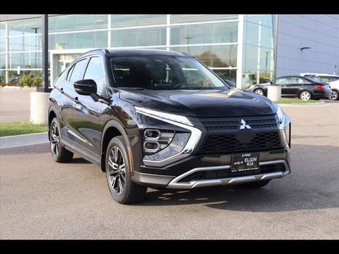Used 2023 Mitsubishi Eclipse Cross SE image 1