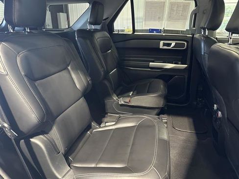 Used 2021 Ford Explorer XLT w/ Equipment Group 202A image 21