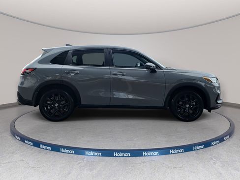 Used 2023 Honda HR-V Sport image 5