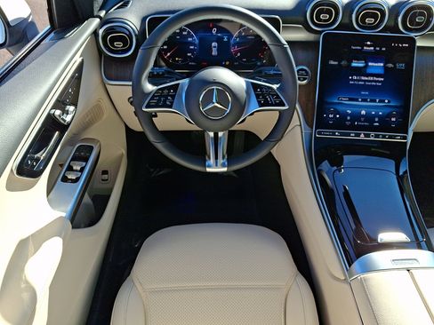 Used 2026 Mercedes-Benz GLC 300 4MATIC image 11