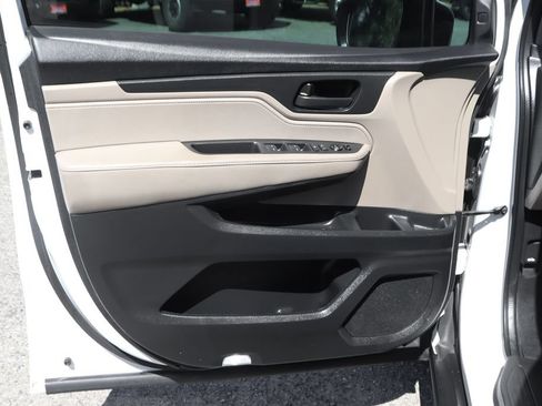 Used 2021 Honda Odyssey EX image 16