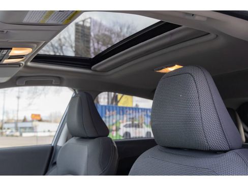 Used 2024 Subaru Crosstrek 2.0i Premium image 18