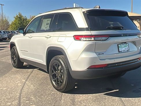 New 2025 Jeep Grand Cherokee Altitude w/ Trailer Tow Package image 5