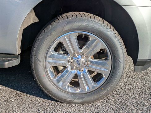 Used 2020 Ford Expedition XLT w/ Equipment Group 202A image 12