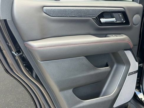 New 2026 GMC Yukon AT4 Ultimate AWD/4WD image 11