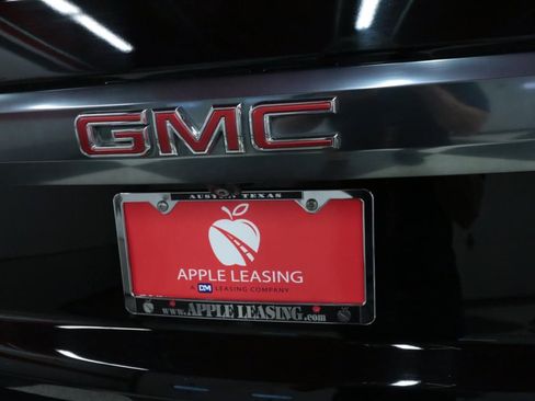 Used 2022 GMC Yukon AT4 image 27