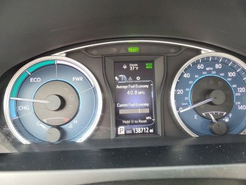 Used 2015 Toyota Camry LE image 19