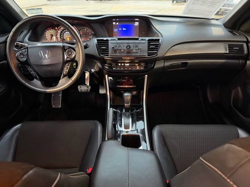 Used 2017 Honda Accord Sport image 2
