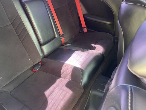 Used 2016 Dodge Challenger SRT Hellcat RWD image 9