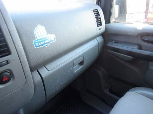 Used 2021 Nissan NV 2500 SV RWD image 14