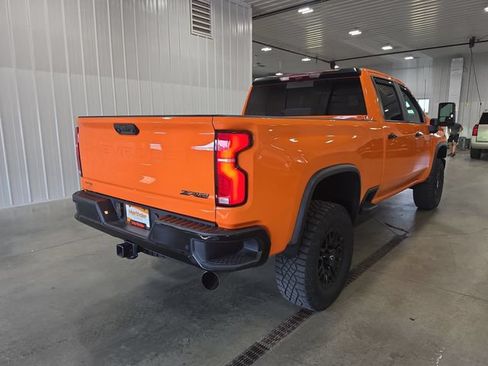 Used 2026 Chevrolet Silverado 2500 ZR2 AWD/4WD image 8