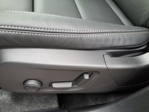 New 2026 Volvo XC40 B5 Plus w/ Protection Package Premier image 7