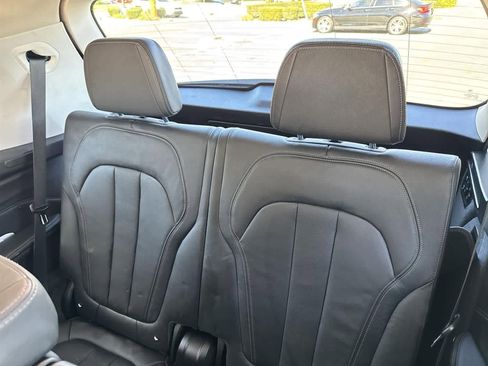 Used 2022 BMW X7 xDrive40i w/ Premium Package image 35