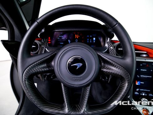 New 2025 McLaren 750S image 15