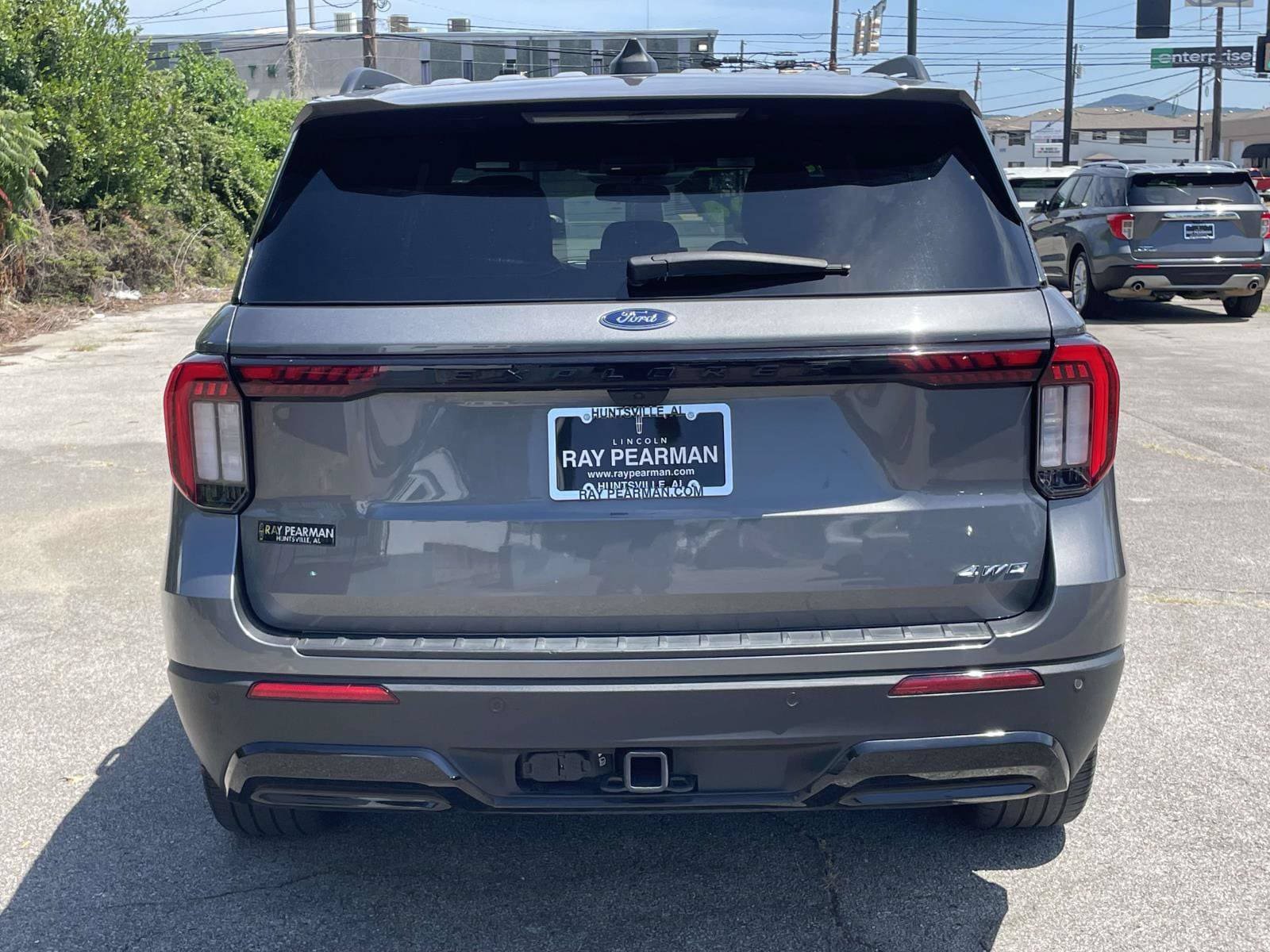 Used 2025 Ford Explorer ST-Line w/ ST-Line Street Pack AWD/4WD image 4