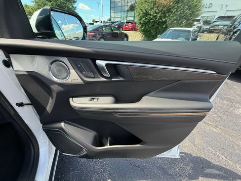 Certified 2025 Buick Enclave Avenir w/ Super Cruise Package AWD/4WD image 20