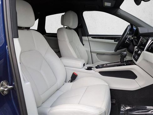 Used 2025 Porsche Macan S image 25