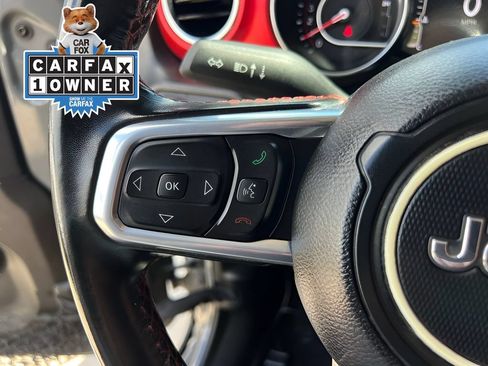 Used 2022 Jeep Wrangler Unlimited Rubicon AWD/4WD image 39