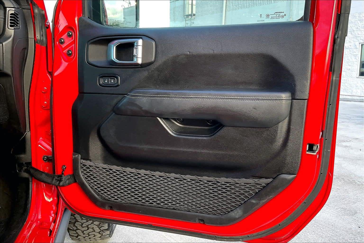Used 2023 Jeep Wrangler Unlimited Rubicon 4xe AWD/4WD image 28