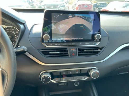 Used 2022 Nissan Altima 2.5 SV image 20