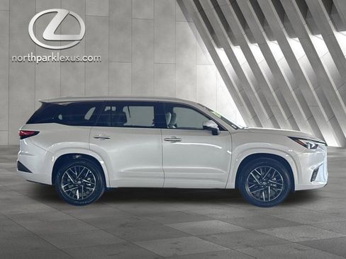 Certified 2026 Lexus TX 350 AWD w/ Technology Package image 4
