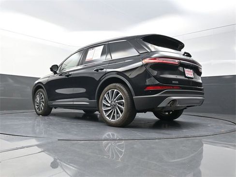 Used 2023 Lincoln Corsair Reserve w/ Equipment Group 201A image 31