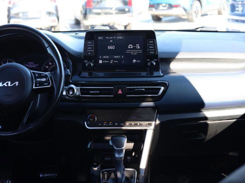Used 2023 Kia Seltos S image 9