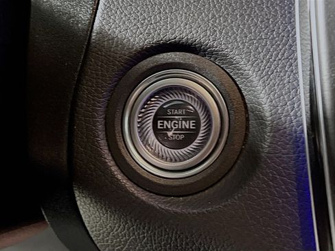 Used 2022 Mercedes-Benz GLC 300 image 23