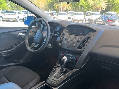 Used 2016 Ford Focus SE image 10