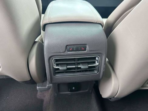 Used 2022 Lincoln Corsair AWD w/ Premium Package image 12