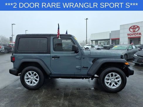Used 2024 Jeep Wrangler Sport S image 2