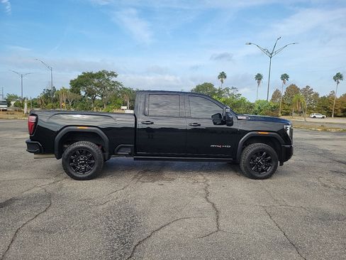 Used 2024 GMC Sierra 2500 AT4 w/ AT4 Premium Plus Package image 5