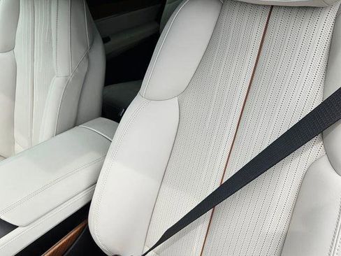 New 2026 Cadillac Vistiq Luxury image 16