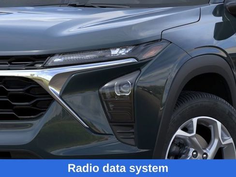 New 2026 Chevrolet Trax LS w/ LS Convenience Package FWD image 11
