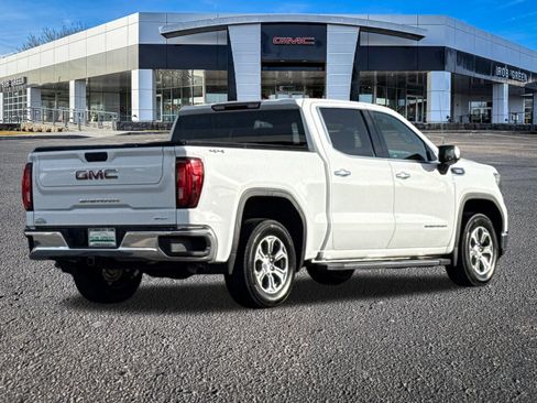 Used 2024 GMC Sierra 1500 SLT image 3