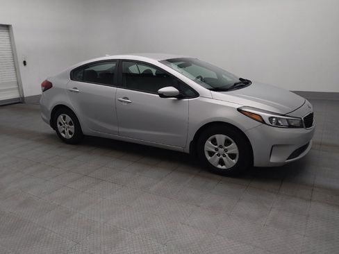 Used 2018 Kia Forte LX w/ LX Popular Package FWD image 11