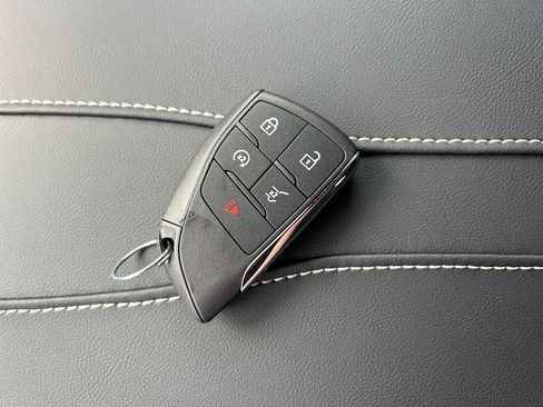 New 2026 GMC Acadia Elevation image 33