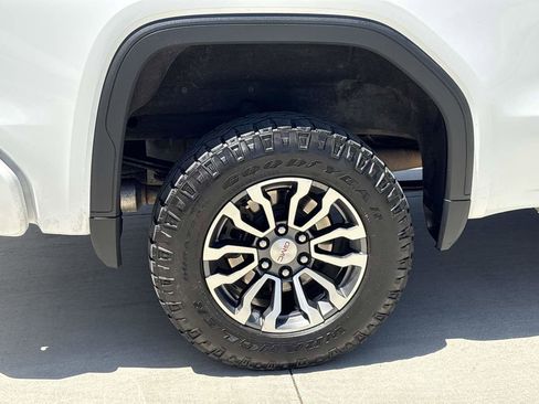 Used 2021 GMC Sierra 1500 AT4 w/ AT4 Premium Package AWD/4WD image 11