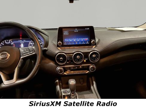 Used 2022 Nissan Sentra SV FWD image 9