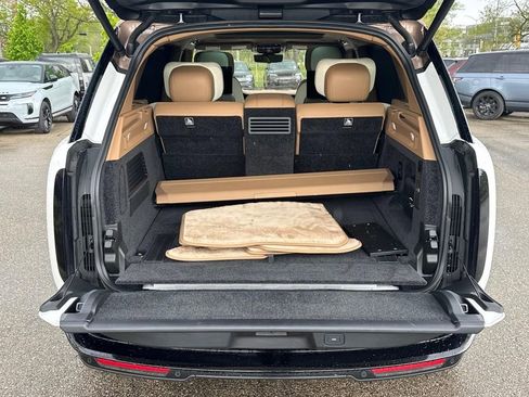 Certified 2023 Land Rover Range Rover SV AWD/4WD image 5