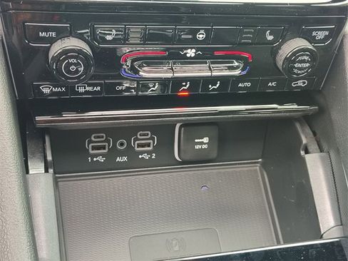 New 2025 Jeep Grand Cherokee Altitude image 24