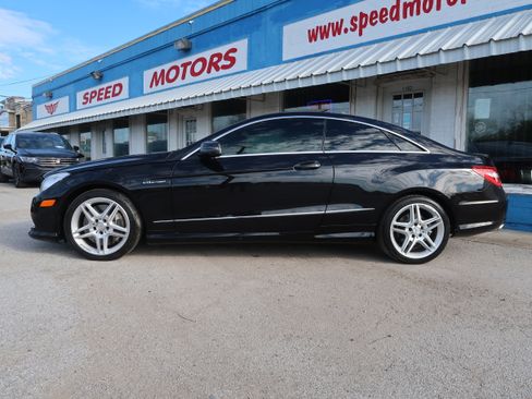 Used 2013 Mercedes-Benz E 550 Coupe w/ Premium 2 Pkg image 3