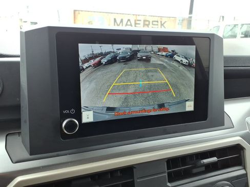 Used 2024 Toyota Tacoma TRD Off-Road AWD/4WD image 11
