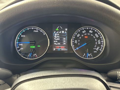 Used 2022 Toyota RAV4 XLE image 16