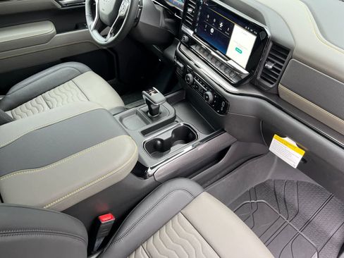 New 2026 Chevrolet Silverado 1500 ZR2 w/ LPO, Dark Essentials Package image 15