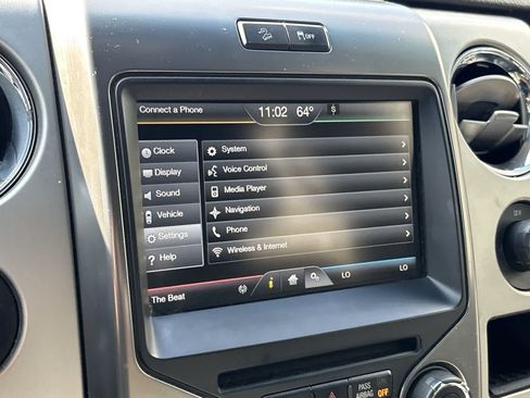 Used 2014 Ford F150 FX4 w/ Equipment Group 402A Luxury AWD/4WD image 18