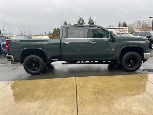 Used 2025 Chevrolet Silverado 2500 LTZ image 6