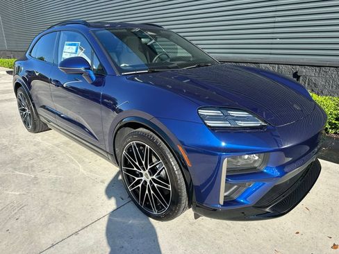 Used 2026 Porsche Macan Turbo Electric AWD/4WD image 11