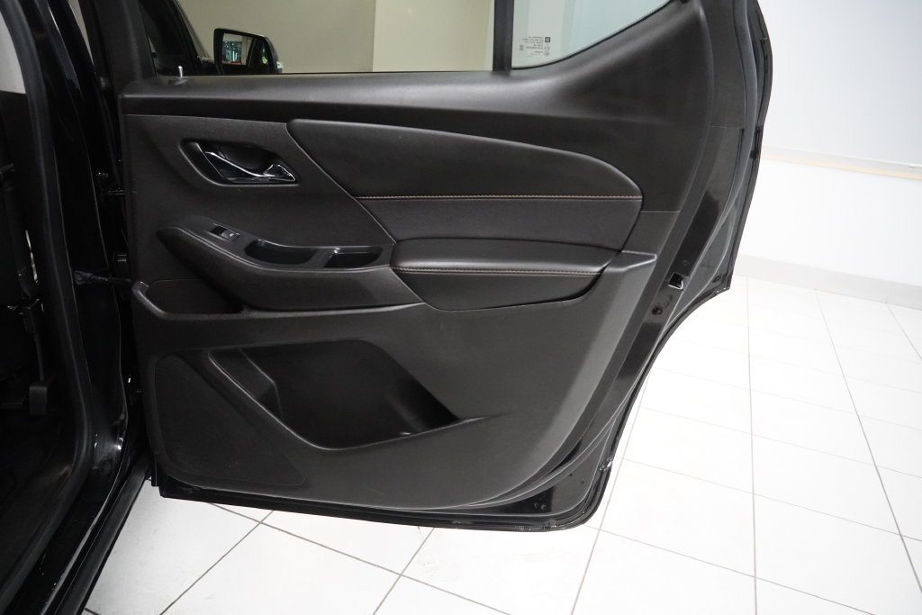 Used 2021 Chevrolet Traverse Premier w/ Redline Edition AWD/4WD image 28