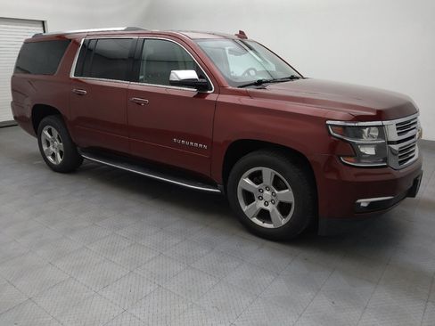 Used 2017 Chevrolet Suburban Premier image 11